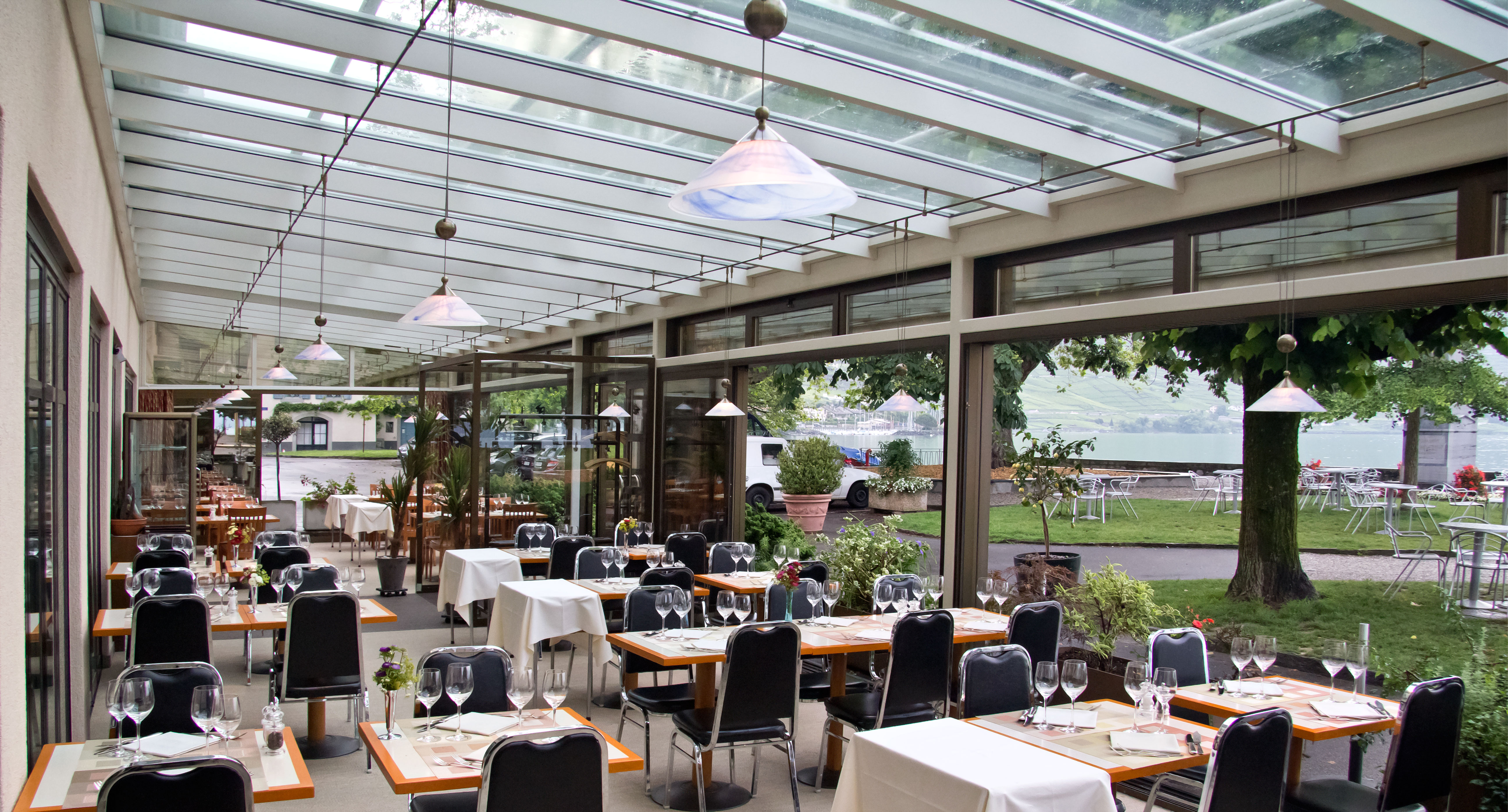 restaurant restaurant